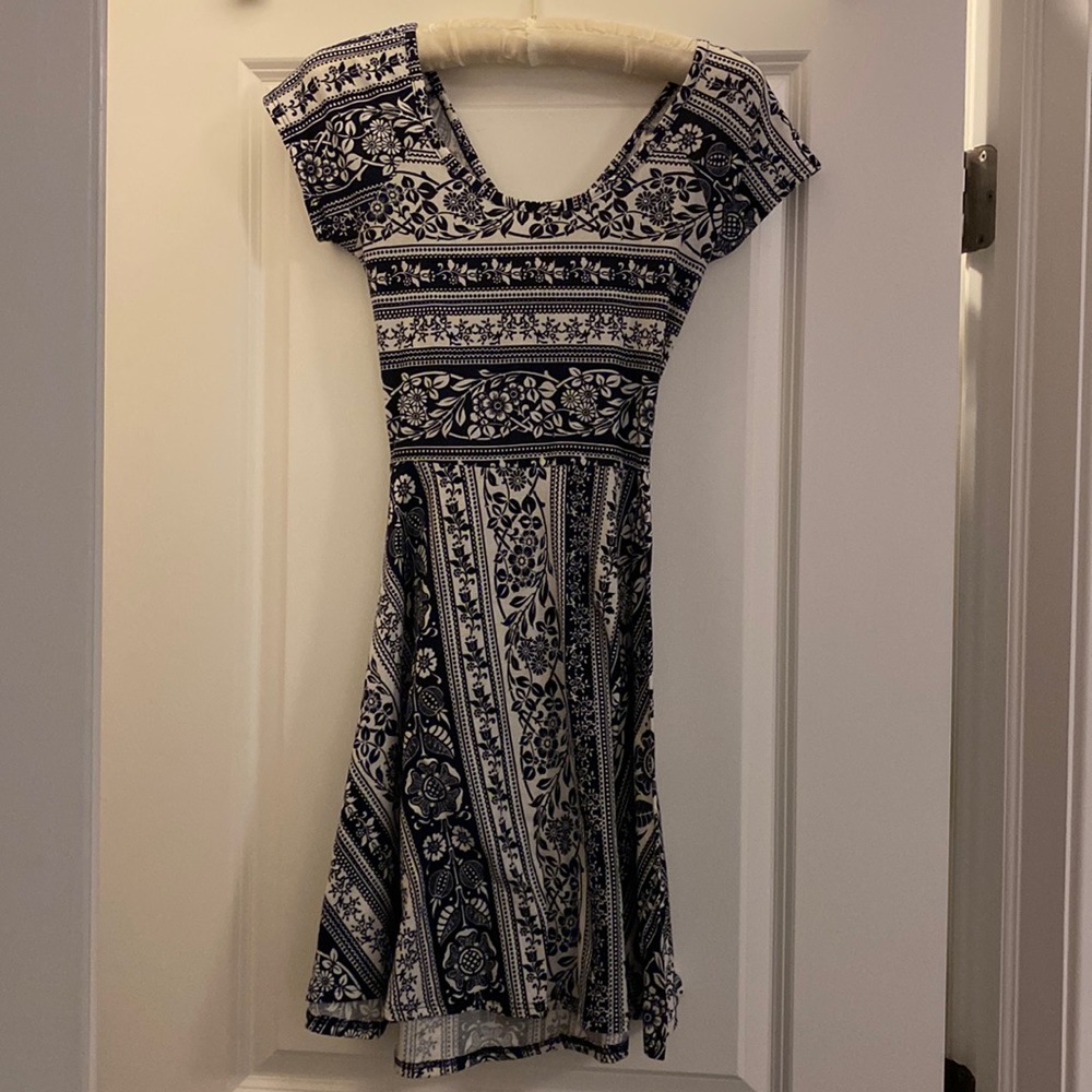 ✨2/$20 Dress with Back Cutout